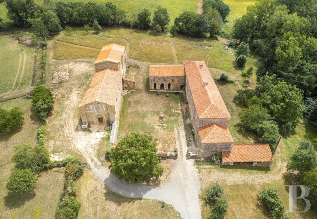 En Vendée, non loin de La Roche-sur-Yon, une ancienne abbaye cistercienne rénovée pour de calmes séjours - photo  n°41